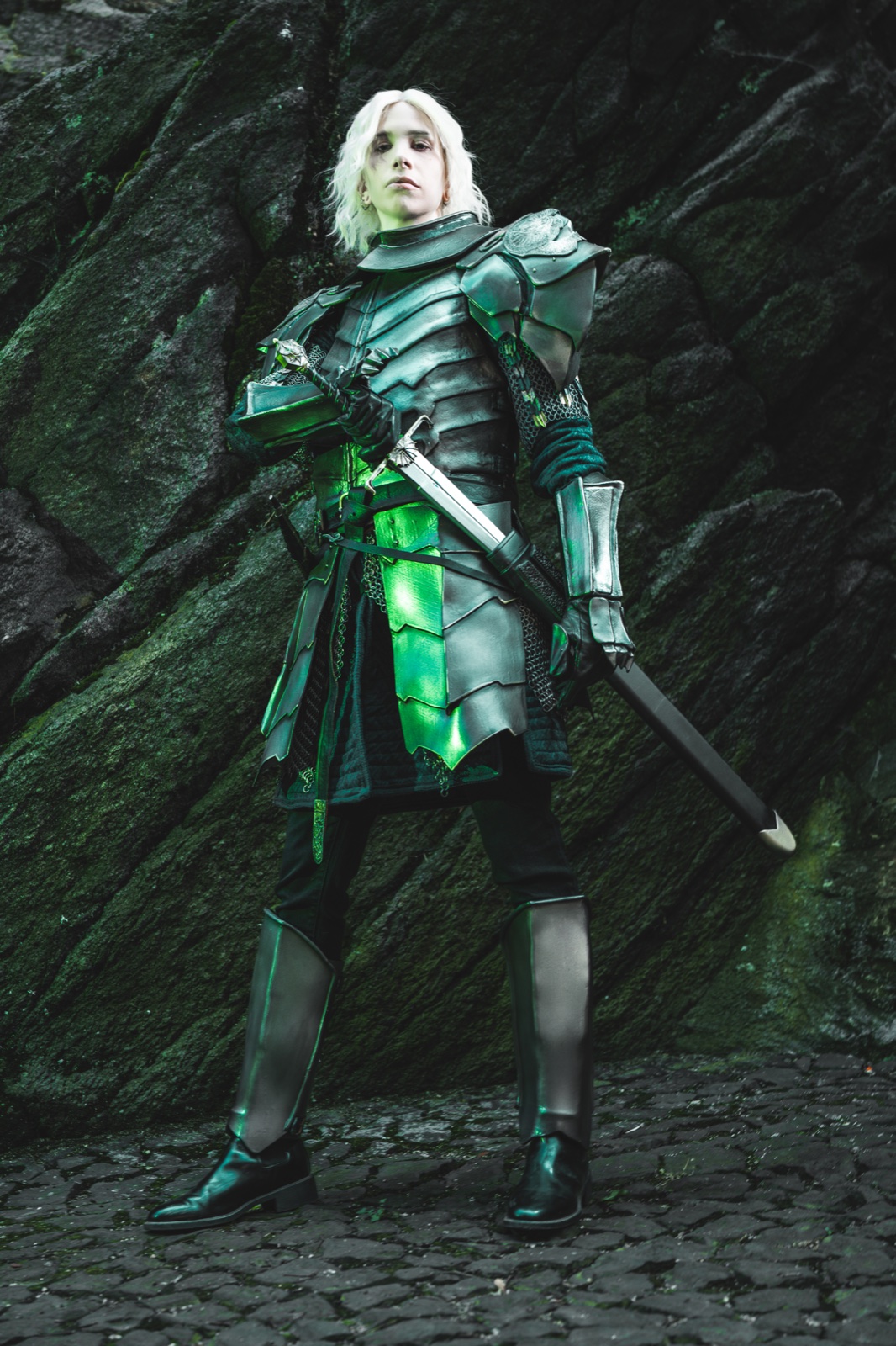 Witcher armor cosplay shoot reference